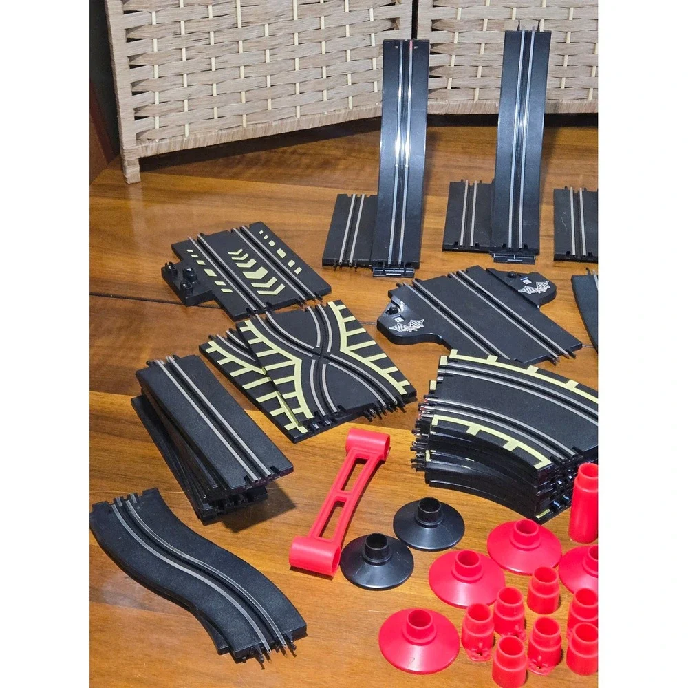 Vintage Slot Car Track Pieces Bulk Lot Curves Straights Risers Crossovers HO‎